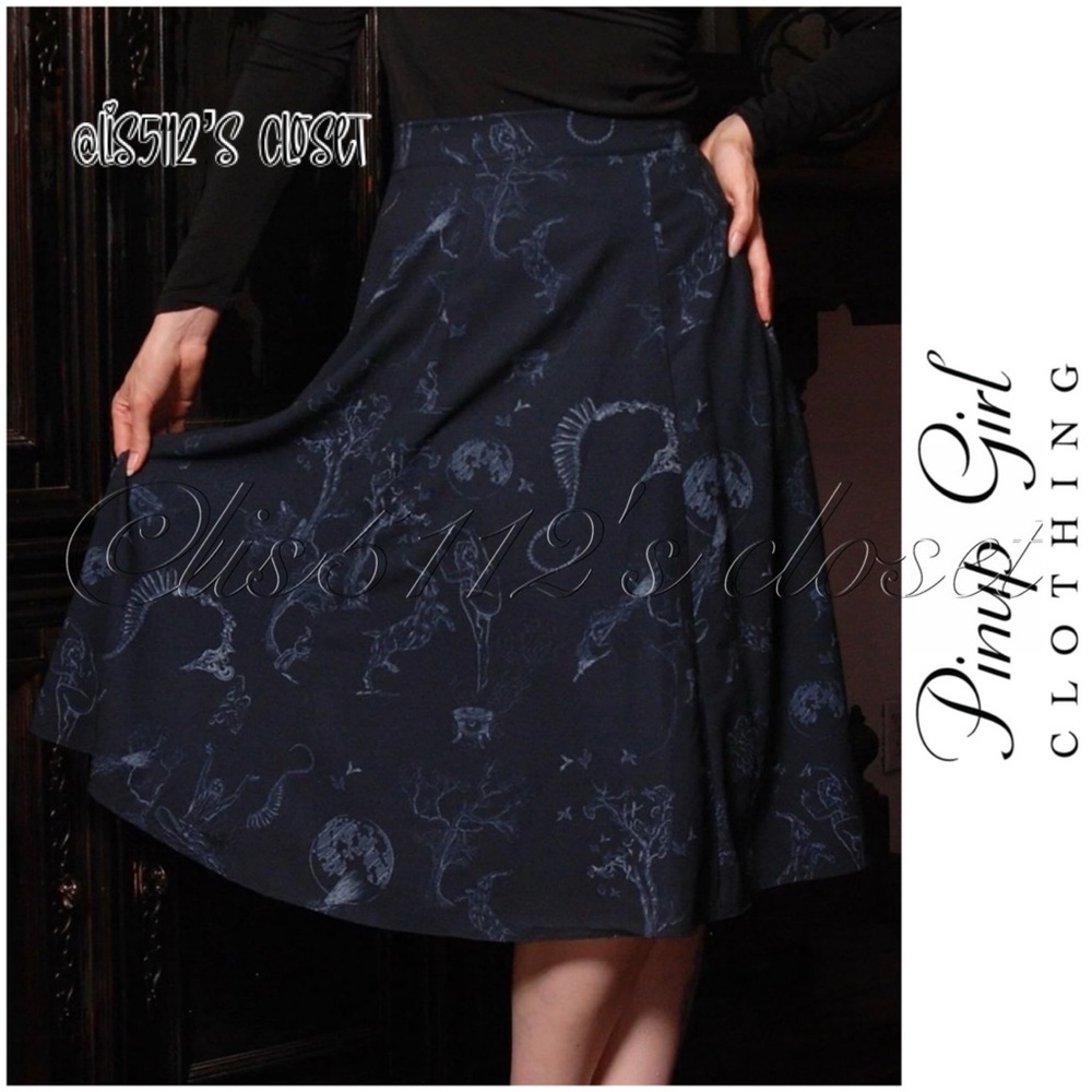 Pinup Couture Viva 40s Tulip Swing Skirt in Blue & Silver Witchy Toile Print 3X
